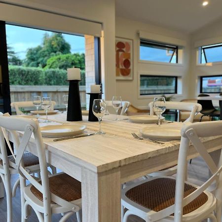 Luxury Villa, Central, Golf And Cafes - By Kosh Bnb Hamilton Exterior foto